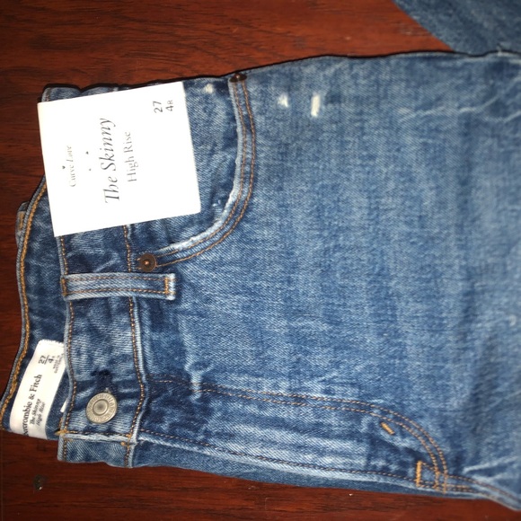 Abrecombie and Fitch Jeans - Picture 3 of 8